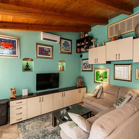 Apartman & Sunset - One Bedroom With Terrace And Garden View *