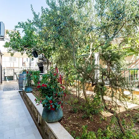 & Sunset - One Bedroom With Terrace And Garden View Apartman *