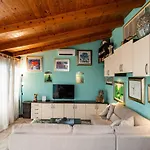 Apartament & Sunset - One Bedroom With Terrace And Garden View