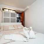 & Sunset - One Bedroom With Terrace And Garden View Apartament