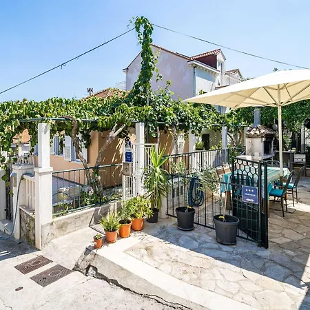 Apartment & Sunset - One Bedroom With Terrace And Garden View Dubrovnik