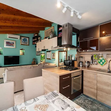 & Sunset - One Bedroom With Terrace And Garden View Apartment