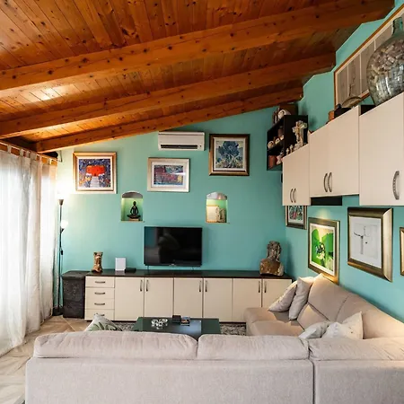 Apartment & Sunset - One Bedroom With Terrace And Garden View