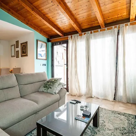 & Sunset - One Bedroom With Terrace And Garden View Apartment *