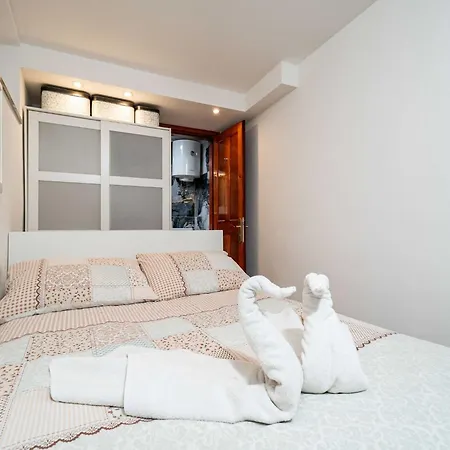 & Sunset - One Bedroom With Terrace And Garden View Apartment