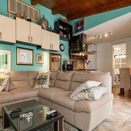 Apartment & Sunset - One Bedroom With Terrace And Garden View *