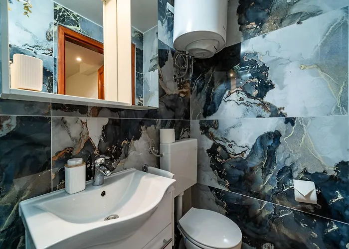 & Sunset - One Bedroom With Terrace And Garden View